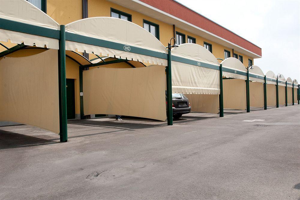 Hotel Maxim Anzola dell'Emilia Eksteriør billede
